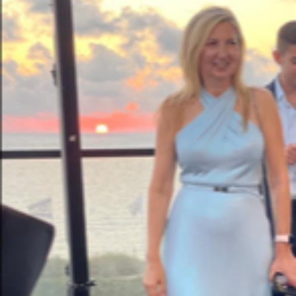 Meet your Posher, Marina - Picture 1 of 1